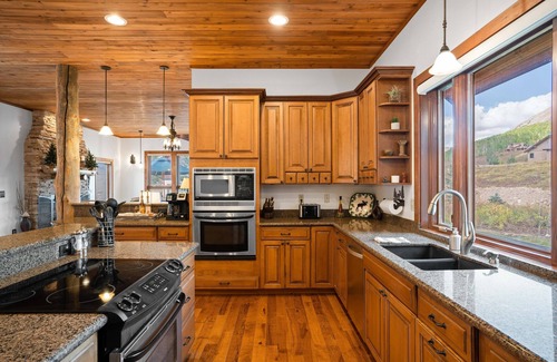 Crested Butte Casa | Meridian Magic-Fantastic 5BD home, Dog friendly
