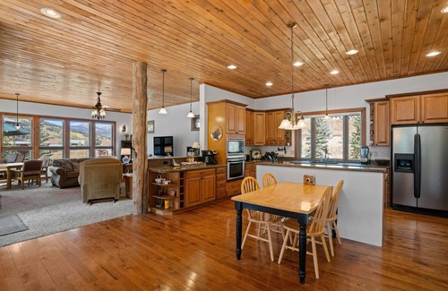 Crested Butte Casa | Meridian Magic-Fantastic 5BD home, Dog friendly