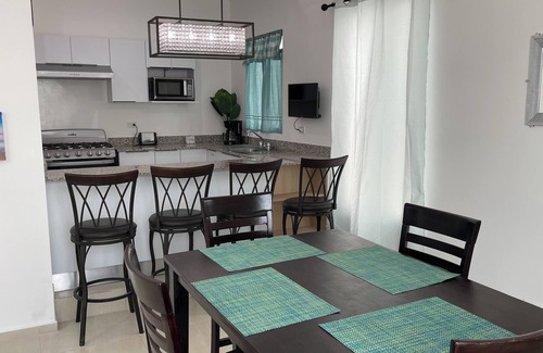 Merida Municipality Casa | Merida Getaway 2-bedroom house close to downtown, beach and MID with WiFi, AC