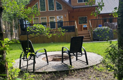 Parkland Beach Cabaña | Meridian Beach Cottage - Private Dock and Hot Tub