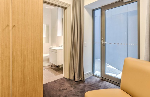 Hurstville Hotel | Meridian Hotel