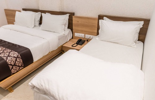 Surat Hotel | Meridian hotel Banquets and Rooms