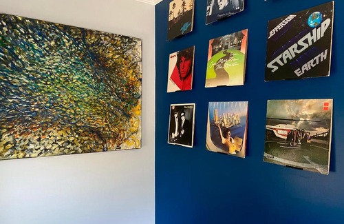 Mosby Casa | Meridian House Mid Century Modern Art Gallery