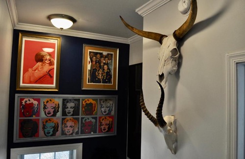 Mosby Casa | Meridian House Mid Century Modern Art Gallery