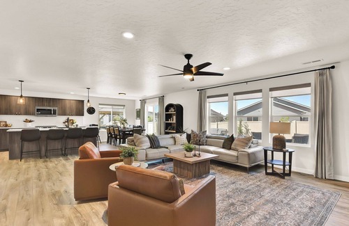 Meridian Casa | Meridian Luxury | 5BR Resort Style, Game Room, BBQ, Fire Pit, Hot Tub