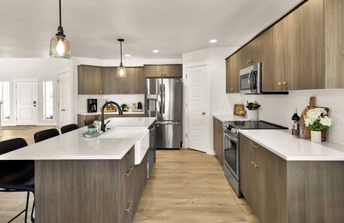 Meridian Casa | Meridian Luxury | 5BR Resort Style, Game Room, BBQ, Fire Pit, Hot Tub