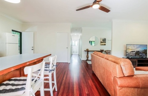 Agnes Water Apartamento | Merindah - Four-Bedroom Modern Pet-Friendly Home in Central Agnes Water