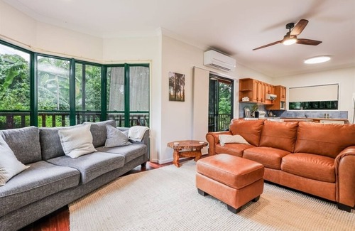 Agnes Water Apartamento | Merindah - Four-Bedroom Modern Pet-Friendly Home in Central Agnes Water