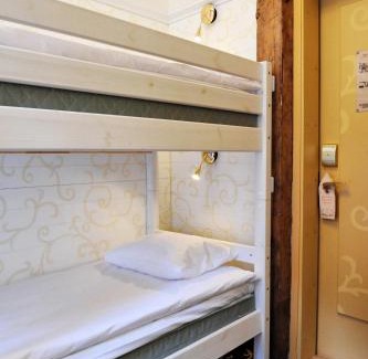 Old Town Hotel | Meriton Old Town Garden Hotel