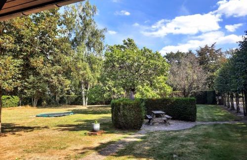 Merksplas Casa | Merksplas Villa with Terrace