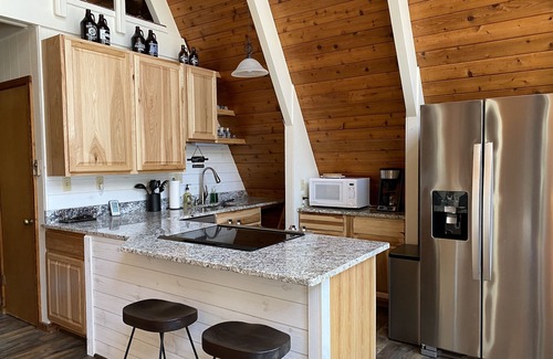 Bellaire Chalet De Esquí | Merlin Hütte... a MAGICAL a-frame at Schuss Mountain/Shanty Creek Resort