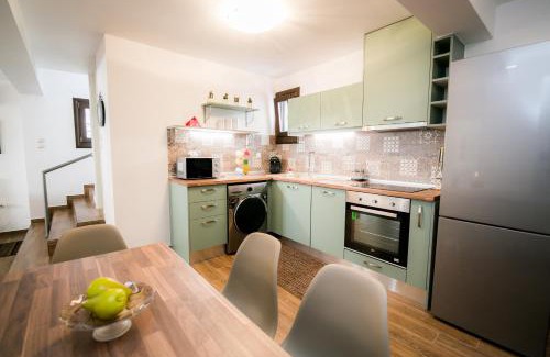 Koropi Apartamento | Mermaid Beachfront Villa