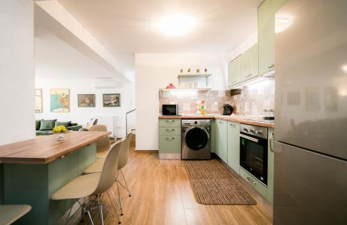Koropi Apartamento | Mermaid Beachfront Villa