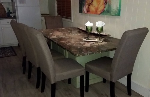 Kiska Beach Casa | Mermaid Cottage 1 Block to Sugar White Sand and Emerald Green Water 2BD + Porch