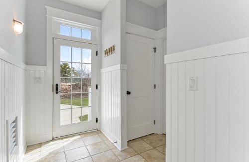 Saugatuck Villa | Mermaid Cove