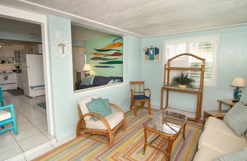 Roberta Heights Casa | Monthly specialsThe Mermaid House - Pet Friendly.HotTub Walk to beach!
