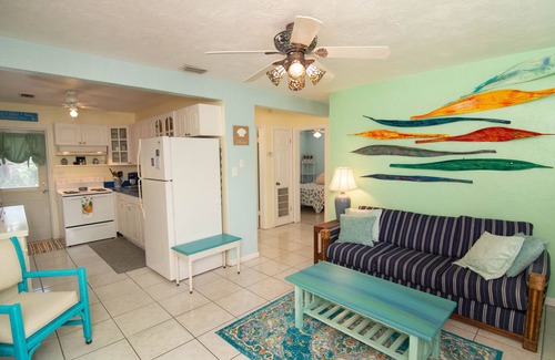 Roberta Heights Casa | Monthly specialsThe Mermaid House - Pet Friendly.HotTub Walk to beach!
