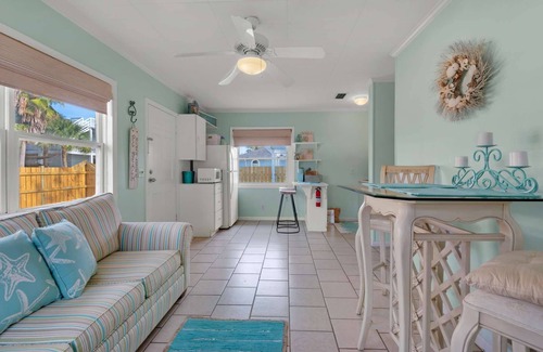 Laguna Beach Casa | Mermaid Tales