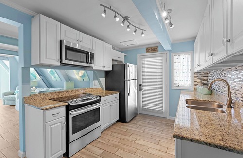 Gulfview Heights Casa | Mermaid’s Retreat - Heated Private Pool, Walk to Beach, Complimentary Bikes!