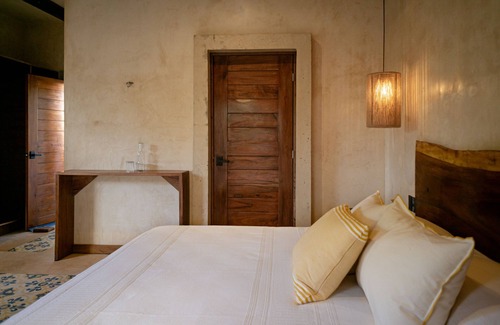 El Cuyo Hotel | Mero Mero Hotel