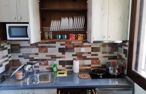 Pineios Apartamento | Apartamento Merovili 2' cerca del mar con jardín y Wi-Fi