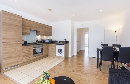 Reading Apartamento | Merrick House Apartments