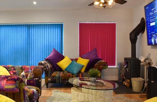Street Casa | Merriman Lodge