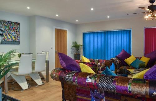 Street Casa | Merriman Lodge