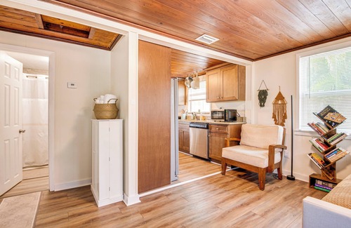 Merritt Island Cabaña | Merritt Island Home w/ Deck & River View!