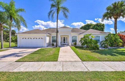 Merritt Island Casa | Merritt Island Home with Grill and Saltwater Pool