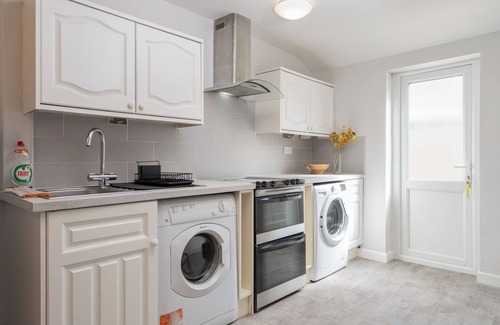 Bootle Casa | Mersey View By Liverpool Luxretreat 4 Bedroom House Next to Everton Stadium