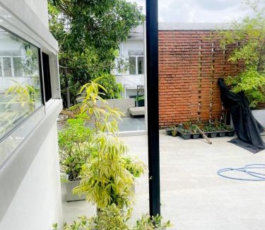 Thalapathpitiya Casa | Mervins & Indus Residence