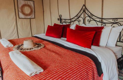 Taouz Otro | Merzouga Royal Camp