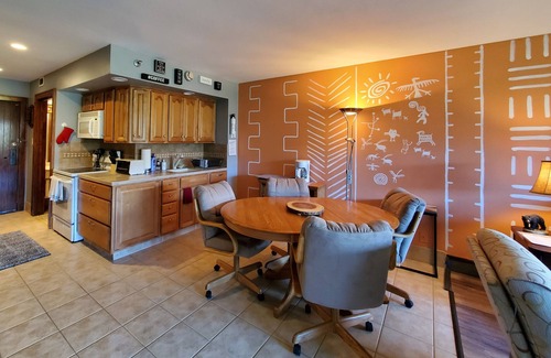 Purgatory Condominio | Mesa Markings (#203) |10 min to Ski - Pool/HotTub - Views - Golf - AC