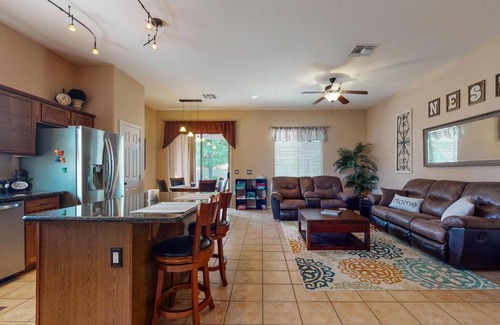 Augusta Ranch Casa | Mesa Monterey