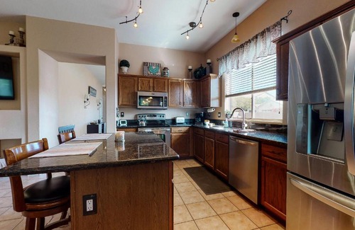 Augusta Ranch Casa | Mesa Monterey