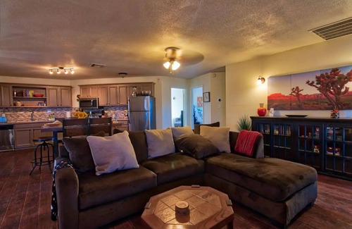 Wonder Valley Casa | MESA SILVERADO Desert Hideaway with Outdoor Spa & Amazing Views Near JTNP