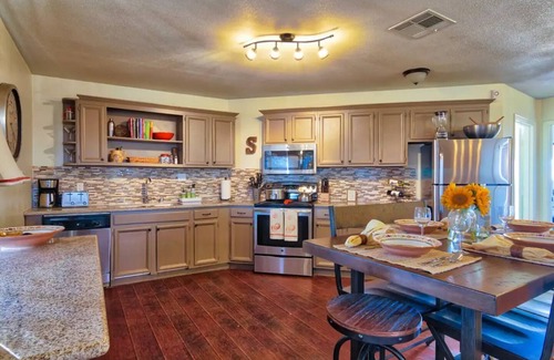 Wonder Valley Casa | MESA SILVERADO Desert Hideaway with Outdoor Spa & Amazing Views Near JTNP