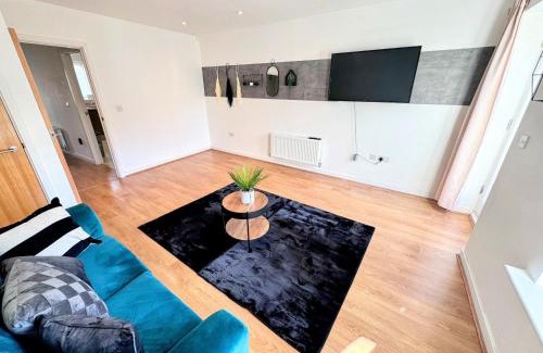 Canterbury Casa | Mesh Stays - 2-Bedroom Home in Canterbury for Work or Leisure