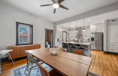 Tower Grove East Casa | Mesmerizing Cozy Home