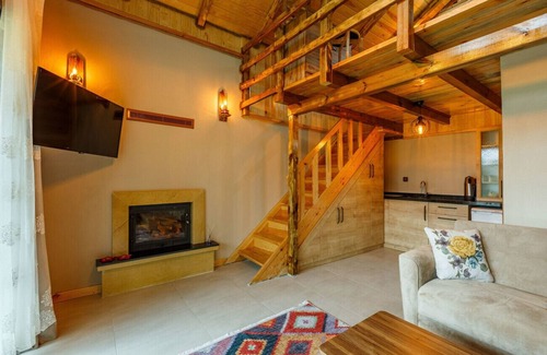 Sile Casa | Mesmerizing Tiny House On Riverside in Agva