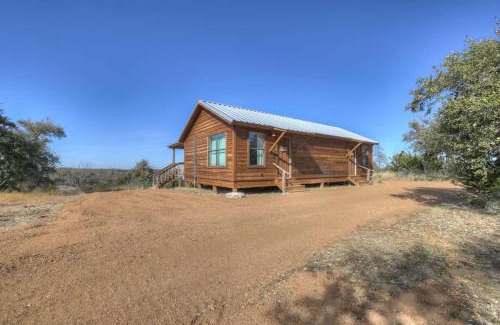 Fredericksburg Casa | Mesquite Cabin with Hot Tub & Hill Country Views