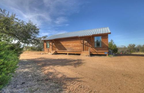 Fredericksburg Casa | Mesquite Cabin with Hot Tub & Hill Country Views