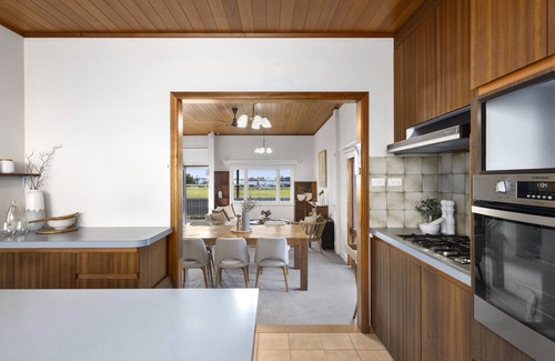 Queenscliff Cabaña | Message to enquiry how you can have a few nights stay for FREE !