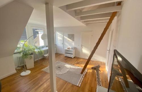 Stockum Casa | (Messe)Zimmer mit Bad und Ankleideraum + Parkplatz