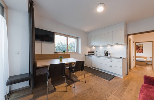 Centro - Piani - Rencio Apartamento | Bodega Messnerhof, decorada con mucho amor, en las afueras de Bolzano.
