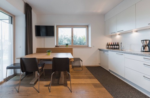 Centro - Piani - Rencio Apartamento | Bodega Messnerhof, decorada con mucho amor, en las afueras de Bolzano.