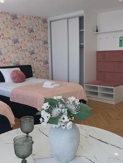 Stalowa Wola Cama Y Desayuno | Metalowiec