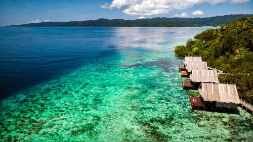 Sawinggrai Cabina | Methos Homestay - Raja Ampat