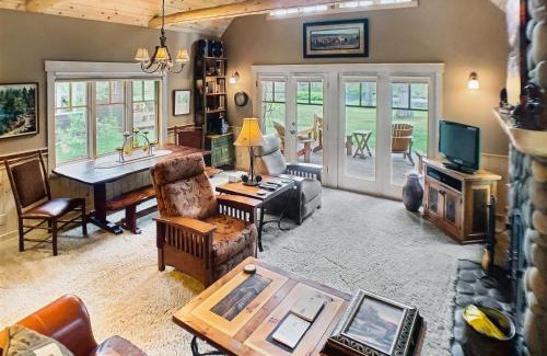 Camp Sherman Casa | Metolius Cabin